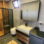 Cesur C4 Oezel Havuzlu Villa *