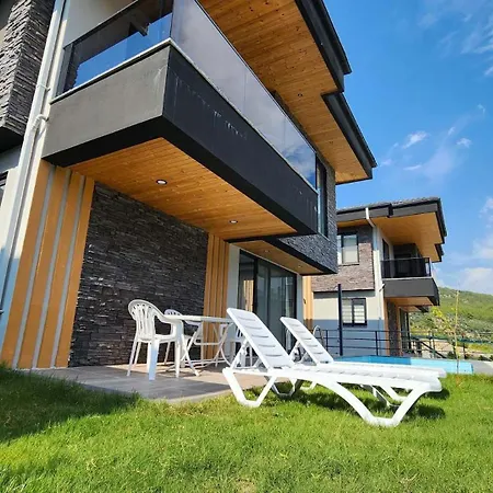 Villa Cesur C4 Oezel Havuzlu *